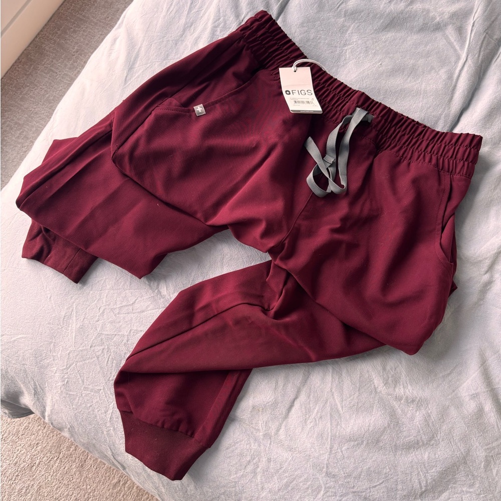 Women’s Figs Maroon Jogger Scrub Pants with Gray Drawstring